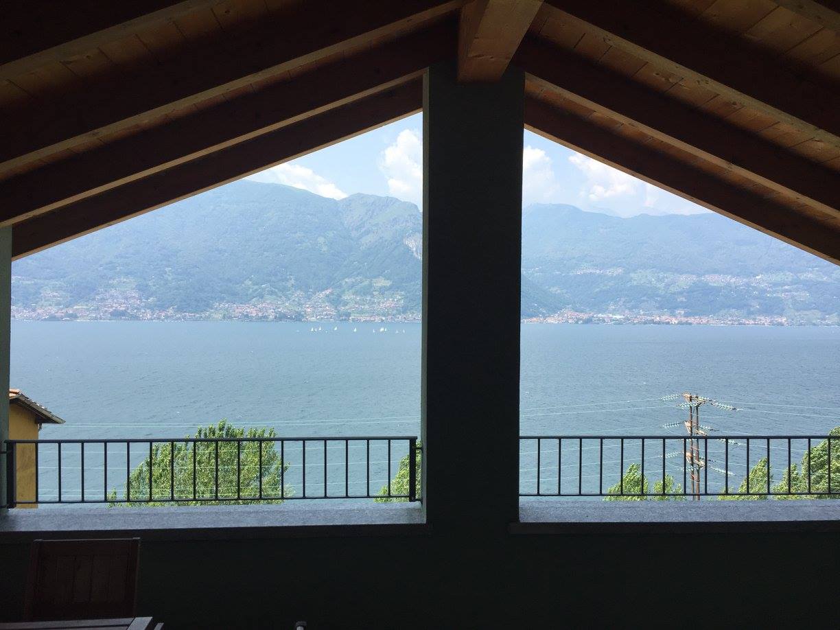 Dervio (LC) : Porzione di Casa ristrutturata fronte lago